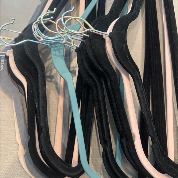Set of Black and Teal Velvet Hangers- 20 per box - Picture 2 of 2